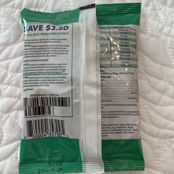 Dr Marty natures blend dog bundle of 3 - 2x bandannas & 1x meal - Picture 3 of 4